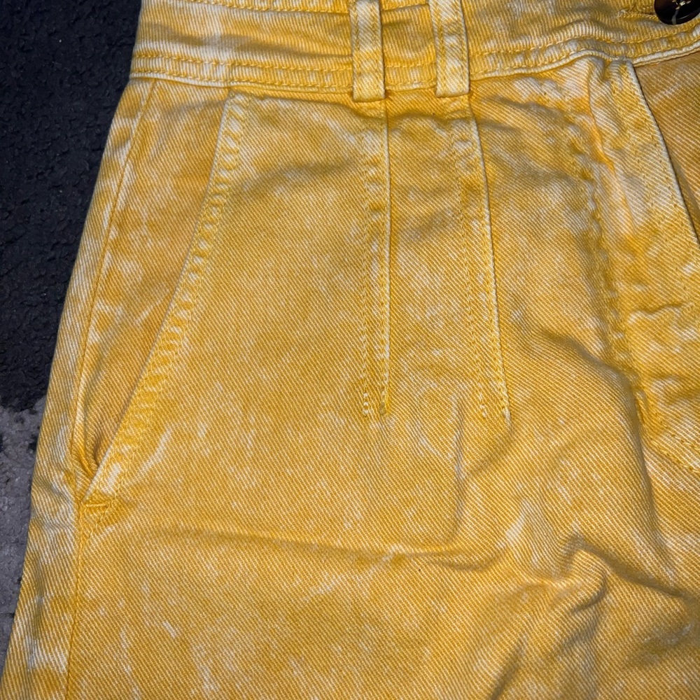 BDG Urban Outfitters Yellow Acid Wash Denim Mini Skirt Size Medium - Picture 4 of 6